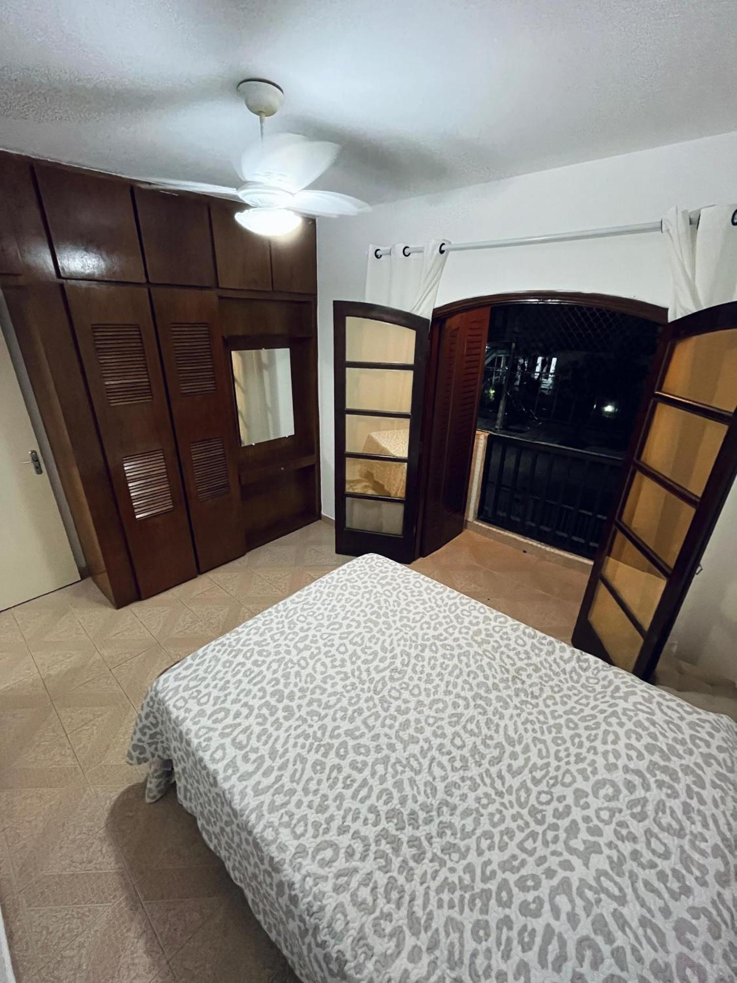 Apartamento Charmoso A 400Mts Da Praia Da Enseada 瓜鲁雅 外观 照片